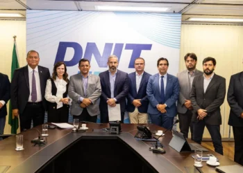 Agenda de comitiva tocantinense junto ao Departamento Nacional de Infraestrutura de Transportes, em Brasília