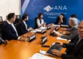 Senadora Dorinha Seabra em audiência com a diretora-presidente da Agência Nacional de Águas, Larissa Oliveira