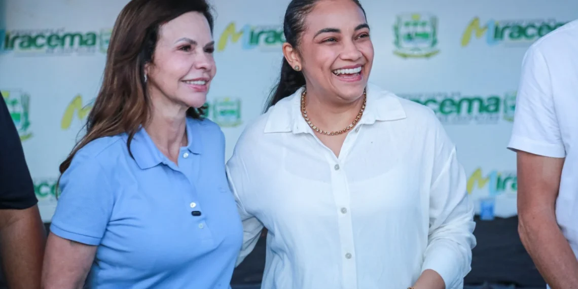 Senadora Dorinha Seabra com a prefeita de Miracema, Camila Fernandes (Foto: Divulgação)