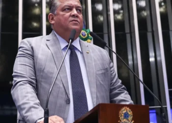 Com apoio de Gomes, Senado aprova spray de pimenta para defesa de mulheres e texto segue para sanção