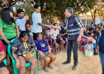 Em território indígena, Luxemburgo é recebido por caciques durante Festa do Peix