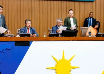 Deputados estaduais aprovaram PEC que dispõe sobre a organização do Poder Legislativo