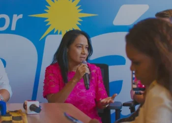 Ivanete Lima ao ser apresentada como pré-candidata ao Senado Federal