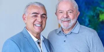 Pré-candidato ao Senado, Paulo Mourão, com o presidente Lula da Silva (Foto: Divulgação)