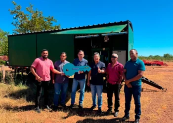Osires Damaso participa de entregas de tratores e casas de farinha para quatro municípios na Codevasf