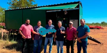 Osires Damaso participa de entregas de tratores e casas de farinha para quatro municípios na Codevasf