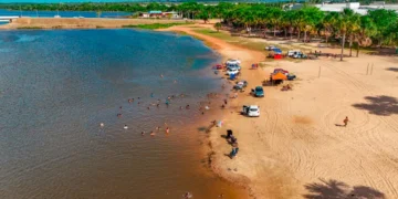 Com monitoramento realizado pelo Laboara, Prainha da Via Lago está liberada para banho e atividades recreativas