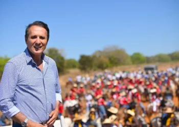 Em pré-campanha, Carlos Gaguim visita cinco municípios e garante apoio de prefeita de Barra do Ouro