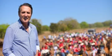 Em pré-campanha, Carlos Gaguim visita cinco municípios e garante apoio de prefeita de Barra do Ouro