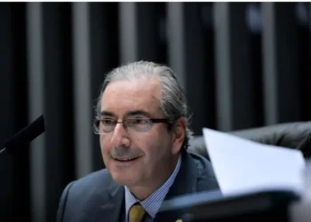 Supremo Tribunal Federal bloqueia R$ 6 milhões de Eduardo Cunha por indicação de emendas
