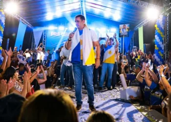 EM OFF | Vicentinho Jr sugere que teve negados pedidos para locais de convenção e que o “empurraram” para o Ayrton Senna; Laurez vai a convenção de Lula e reforça aliança com PT no Tocantins