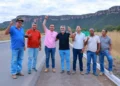 Vicentinho Júnior e Amélio Cayres com lideranças do interior (Foto: Divulgação)