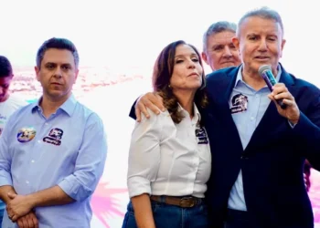 EM OFF | Eduardo Siqueira vai de Gomes e Ronaldo Dimas para o Senado; não só no Tocantins, com Laurez, que PSD estará com Lula