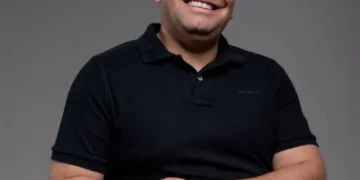 Robson Correa, pastor da Base Church, realiza lançamento oficial do livro Os Improváveis