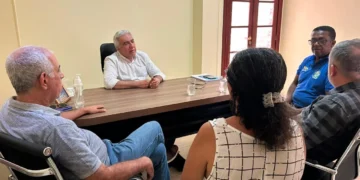 Laurez Moreira em reunião com representantes do Ministério do Desenvolvimento Agrário e Agricultura Familiar